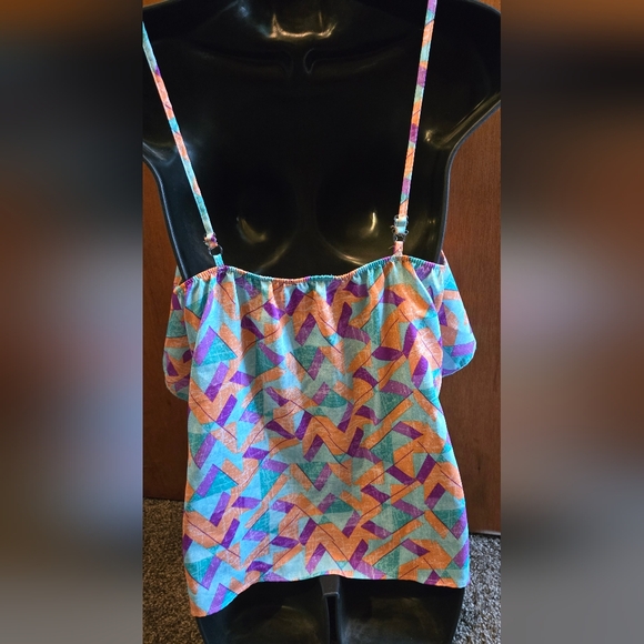Charlotte Russe Colorful Flirty Geometric Women's Top SzS - Picture 5 of 7